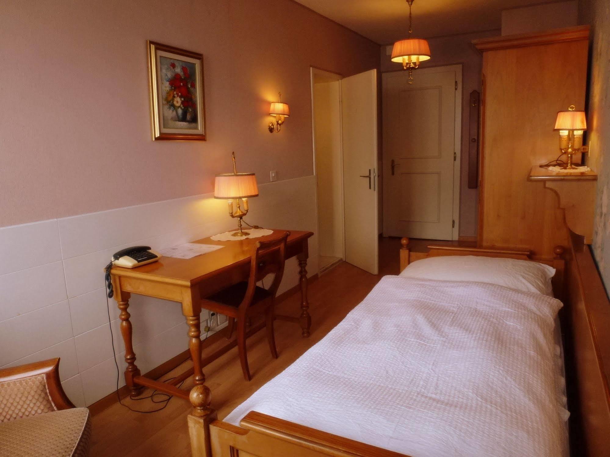 Hotel Central Continental Интерлакен Екстериор снимка