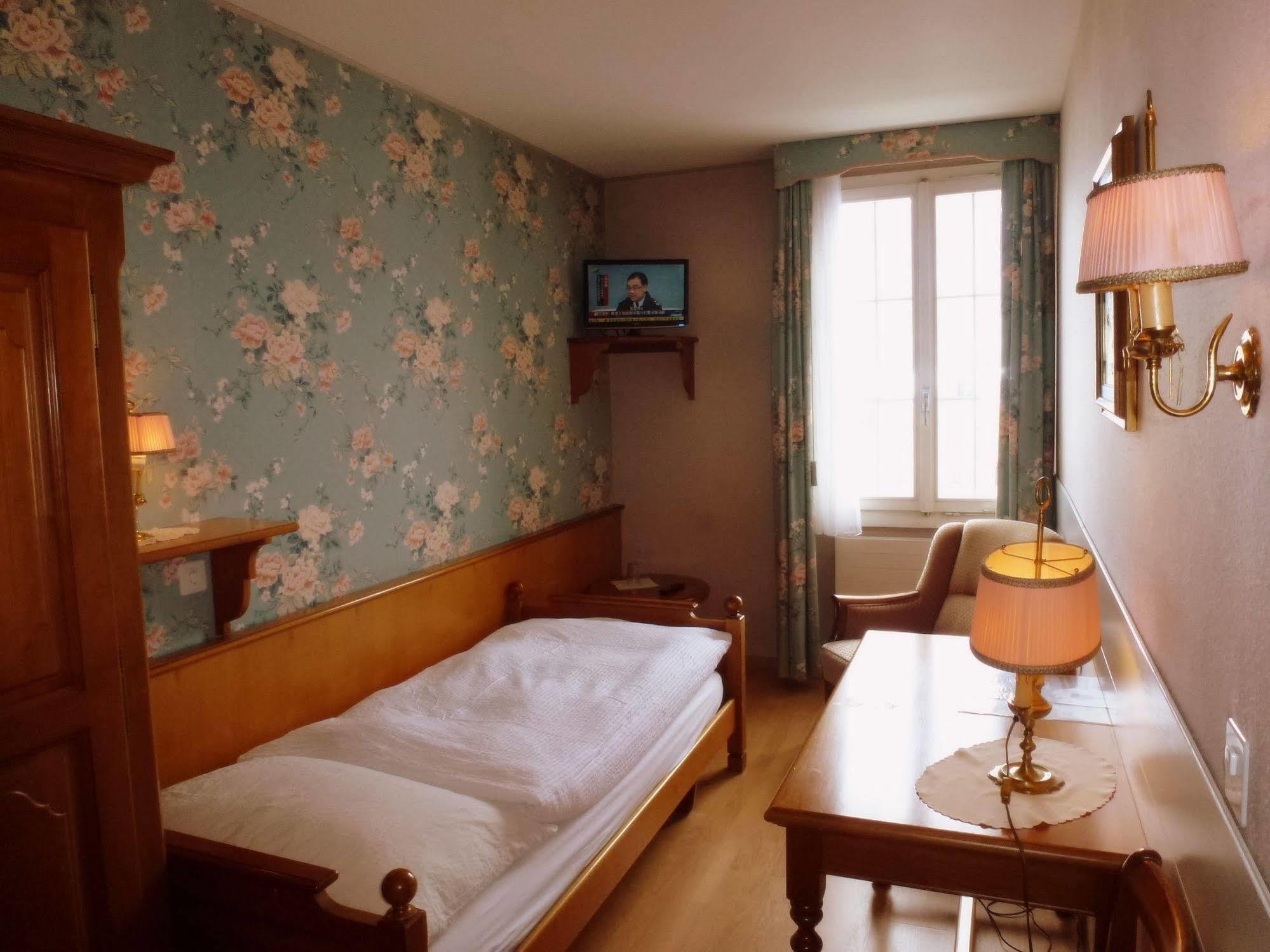 Hotel Central Continental Интерлакен Екстериор снимка