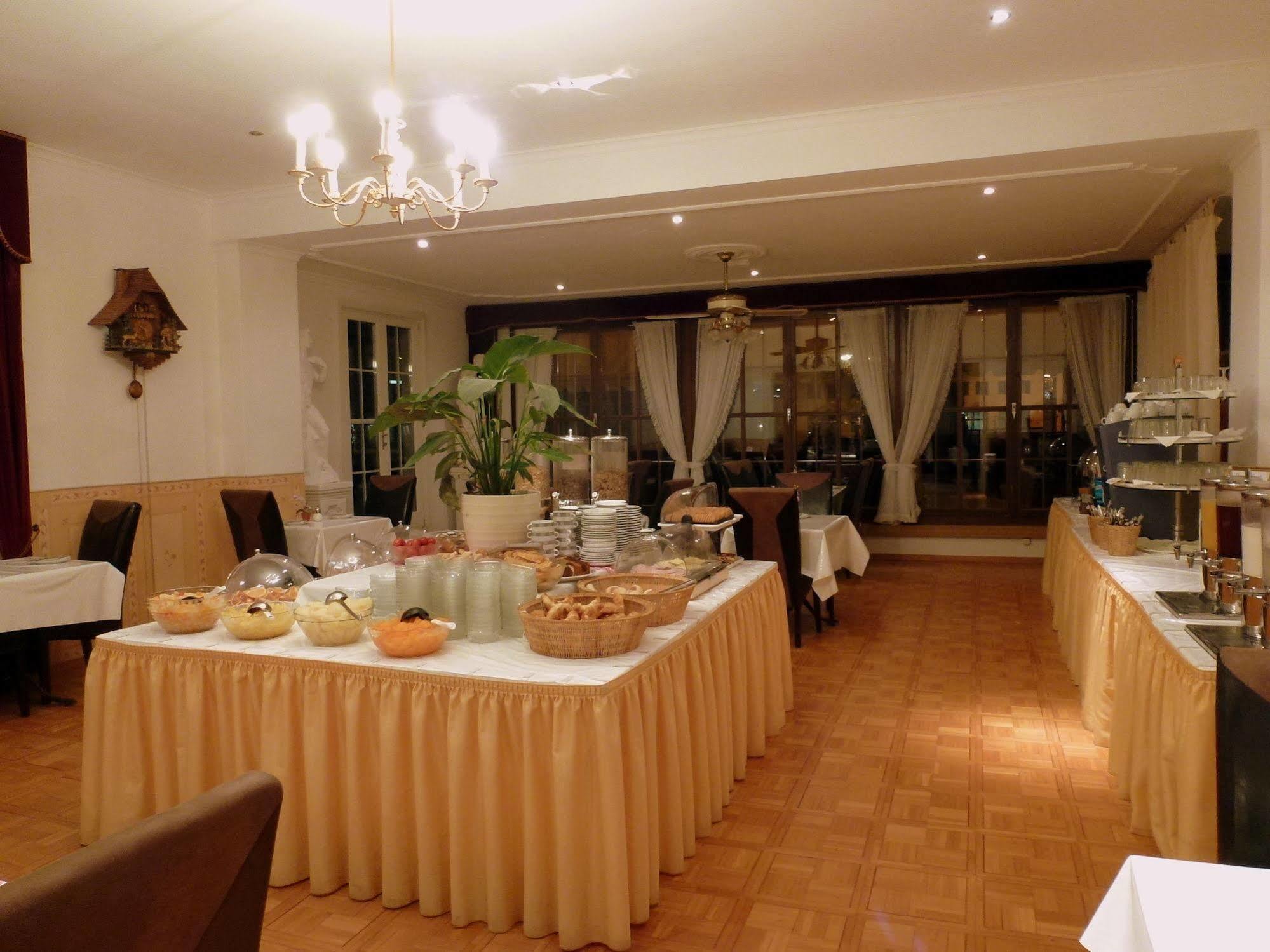 Hotel Central Continental Интерлакен Екстериор снимка