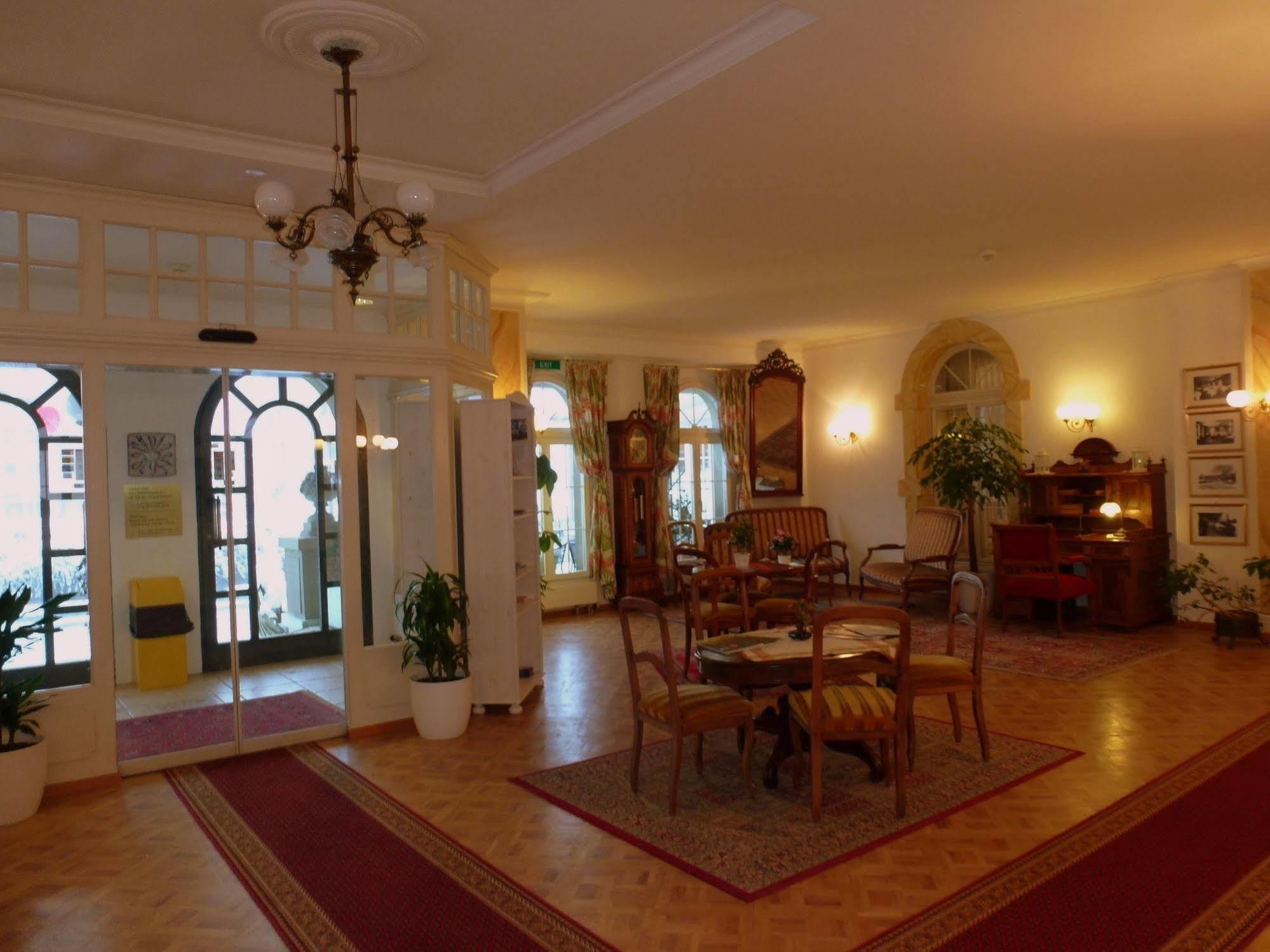 Hotel Central Continental Интерлакен Екстериор снимка